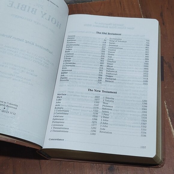 Holy Bible Giant Print Edition KJV - Picture 14 of 16